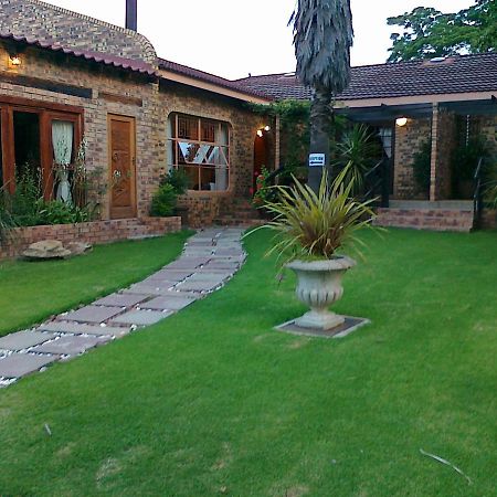 ארמלו Khokha Moya Guesthouse מראה חיצוני תמונה