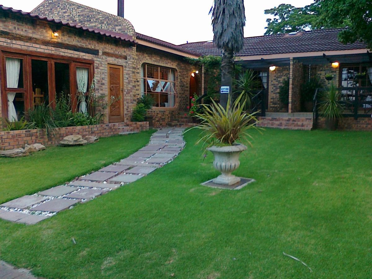 ארמלו Khokha Moya Guesthouse מראה חיצוני תמונה