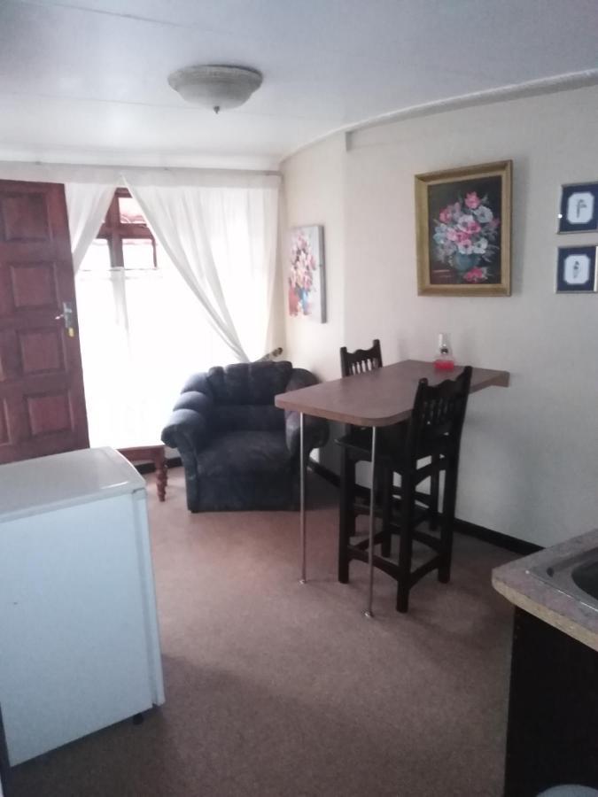 ארמלו Khokha Moya Guesthouse מראה חיצוני תמונה